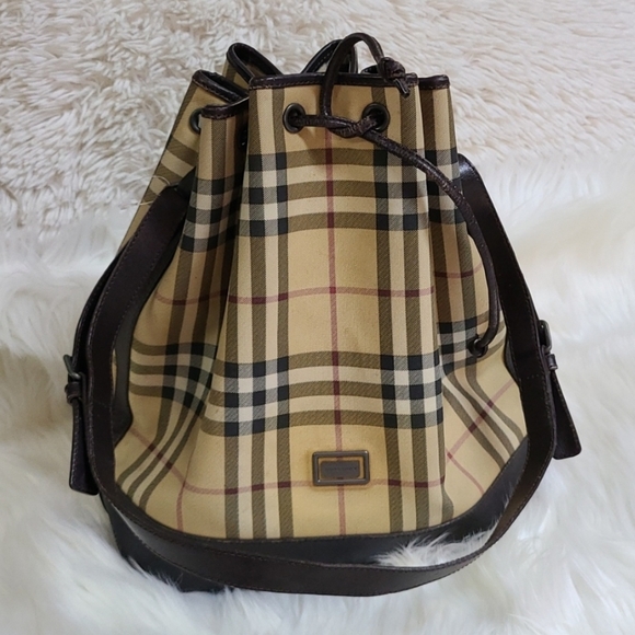 💯 Authentic Burberry Handbag 🍀 - Picture 6 of 14